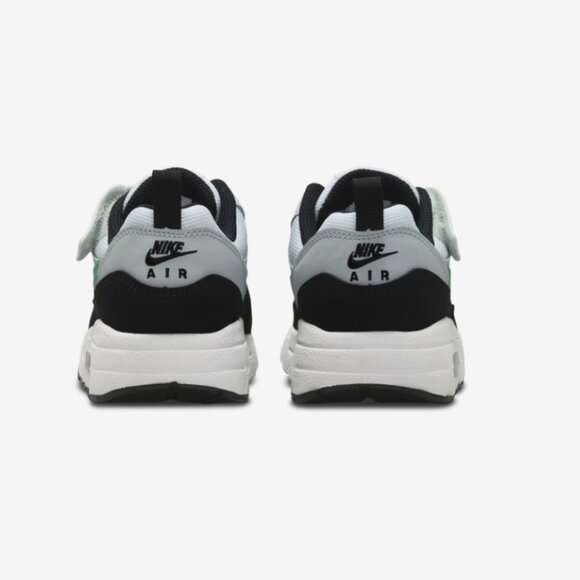 Nike Green and Black Sneakers for Active Comfort - Picture 4 of 15